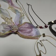 ネックレス　髪飾り　指輪の画像