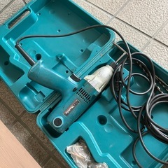 マキタ　インパクトドライバー　充電式ではありませんの画像