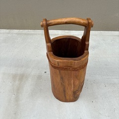 傘立て(丸太の加工品)