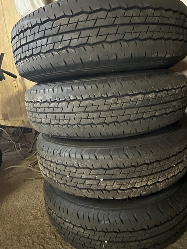 200系ハイエース　195/80/15