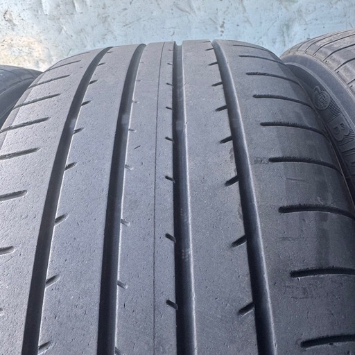 バリ山　YOKOHAMA ヨコハマ　BluEarth E70 215/45R17 夏タイヤ　2017年製　17インチ