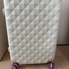 キャリーケース　Mサイズ