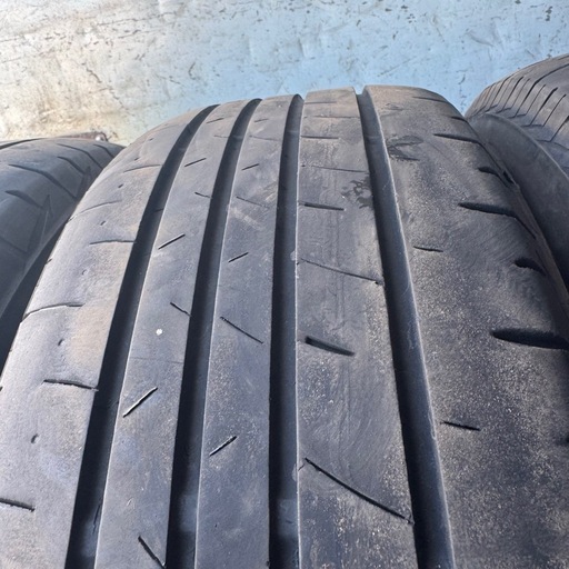 バリ山　BRIDGESTONE ブリヂストン　Playz PX-RVⅡ 215/65R16 夏タイヤ　2022年製　16インチ