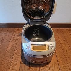 炊飯器（1升炊き）の画像