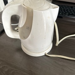 電気ケトルの画像