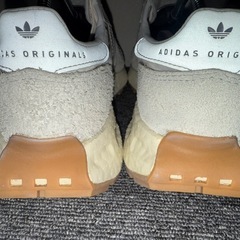 adidas レトロピー E5 ltl40 クリスタルホワイト×マットシルバーの画像
