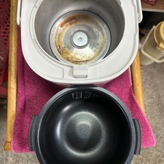 シャープ マイコンジャー炊飯器 ホワイト KS-C5L-Wの画像