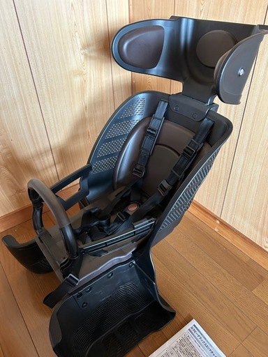 ☆値下げ☆ルラビーデラックス2リヤチャイルドシート お譲りします ☆値下げ☆ルラビーデラックス2リヤチャイルドシート お譲りします