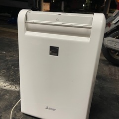 配達無料🚚除湿機 衣類乾燥機 2019年式