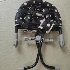 中古 黒と白の水玉模様 ベビーシートの画像