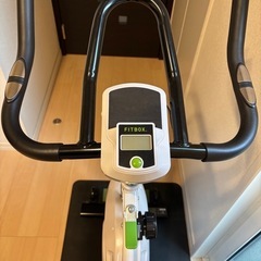 今日明日引き取りの方値下げ！！　FITBOX ホワイトの画像