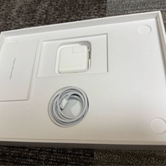 【美品】MacBook air 13インチ 2020年モデル メモリ8GB Core i3 バッテリー正常 Appleの画像