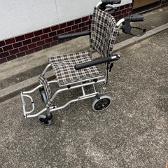 楽々健 介助型 折り畳み式車椅子 簡易車いす 軽量6.7kg コ...