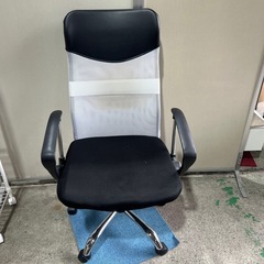デスクチェア　ハイバックチェア　昇降付き