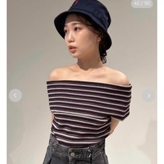 新品タグ付き）スナイデル　オフショルニットの画像