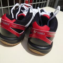 未使用品 ヨネックス バドミントンシューズ 27.5cmの画像