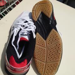 未使用品 ヨネックス バドミントンシューズ 27.5cmの画像