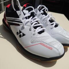 未使用品 ヨネックス バドミントンシューズ 27.5cmの画像