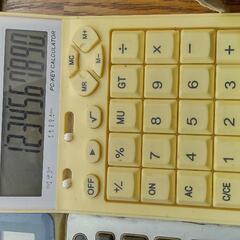3つまとめて電卓ジャンク品の画像