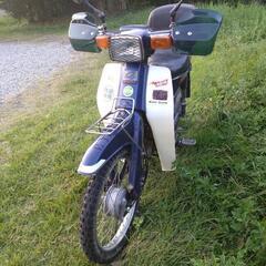 SUZUKIバーディー80　原付二種の画像