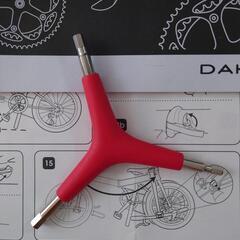 DAHON ダホン　折りたたみ自転車　説明書と工具？の画像