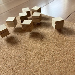 ★コルクボード　ピン（画鋲）付き★の画像