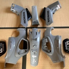 クロスカブ110 カウル一式とキャリア