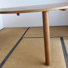 半円形テーブル（大きめ）の画像
