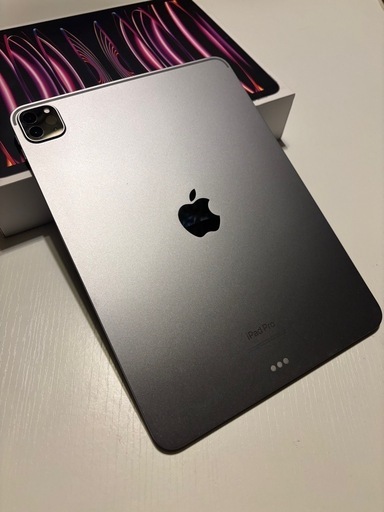 美品iPadℙ??11インチ第4世代 WiFi  256GB