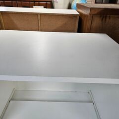 リサイクルショップどりーむ天保山店　No1093　レンジ台　食器棚　ホワイト　※剥がれ・汚れあり(´;ω;｀)の画像