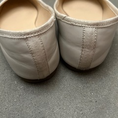 ローヒールパンプス🤍Sサイズの画像