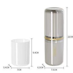 4-in-1トラベル歯磨きカップセットの画像
