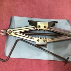 車のジャッキーの画像