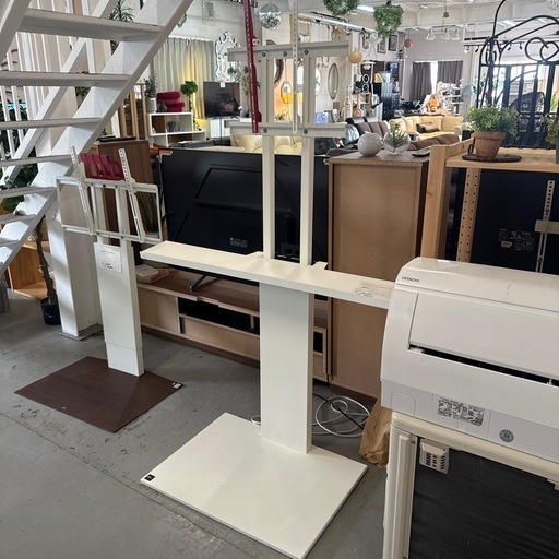 テレビスタンド　wall