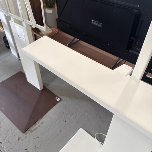 テレビスタンド　wall