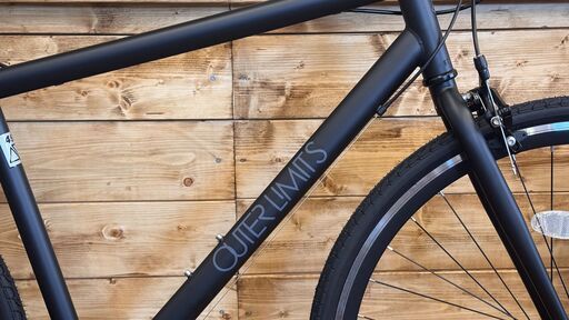 新品　お買い得クロスバイク　自転車　アウターリミッツ　サイズ490mm