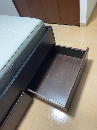 【取引中】ベッドフレーム、マットレス、収納4つ