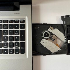 ⭐️美品【Windows11✨】 ノートパソコンLenovo Ideapad 300 -15IBR/15.6インチ/SSD256GB 【バッテリー正常🔋✨】の画像