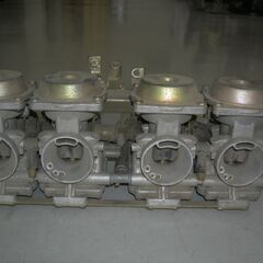 ヤマハ　FZR400のキャブレターの画像