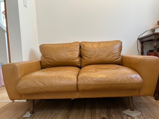 unico  2人がけ　皮ソファ