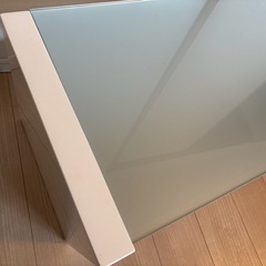 ガラス天板ローテーブルの画像