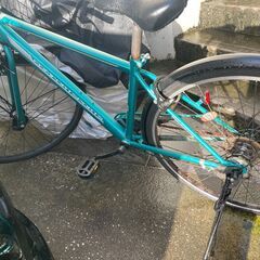 中古自転車（2年落ち、6段ギア、後輪スポーク不良）