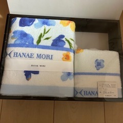 ⭐︎【新品】ハナエモリのお花柄バスタオル＆ウォッシュタオル２枚セットの画像