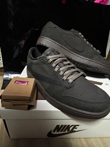 Travis Scott ×Nike air Jordan 1Low