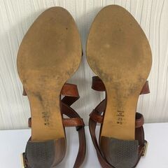 DIANA ダイアナ 黒エナメル ブラック パンプスチャンキーヒール 23cm　S_167の画像