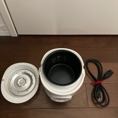 山善 YAMAZEN 炊飯器 1.5合炊き ミニ ライスクッカー YJE-M150　ホワイト　23年製の画像
