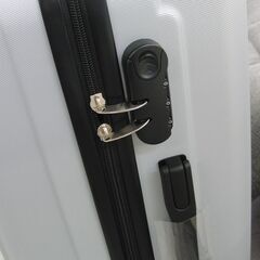 未使用 超軽量キャリーケース 24インチ 63L  シルバー MCR-001 ハードケース キャリーケース スーツケース 旅行かばん キャスター付き 札幌 手稲の画像
