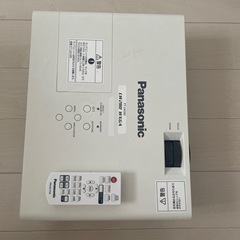 パナソニック　プロジェクター【動作確認済】