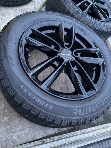 スタッドレスタイヤ