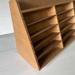 ②めがね屋さんで使用されていた棚　横90cm　高さ44cm　奥行28㎝　　お近くなら無料配達いたします。の画像